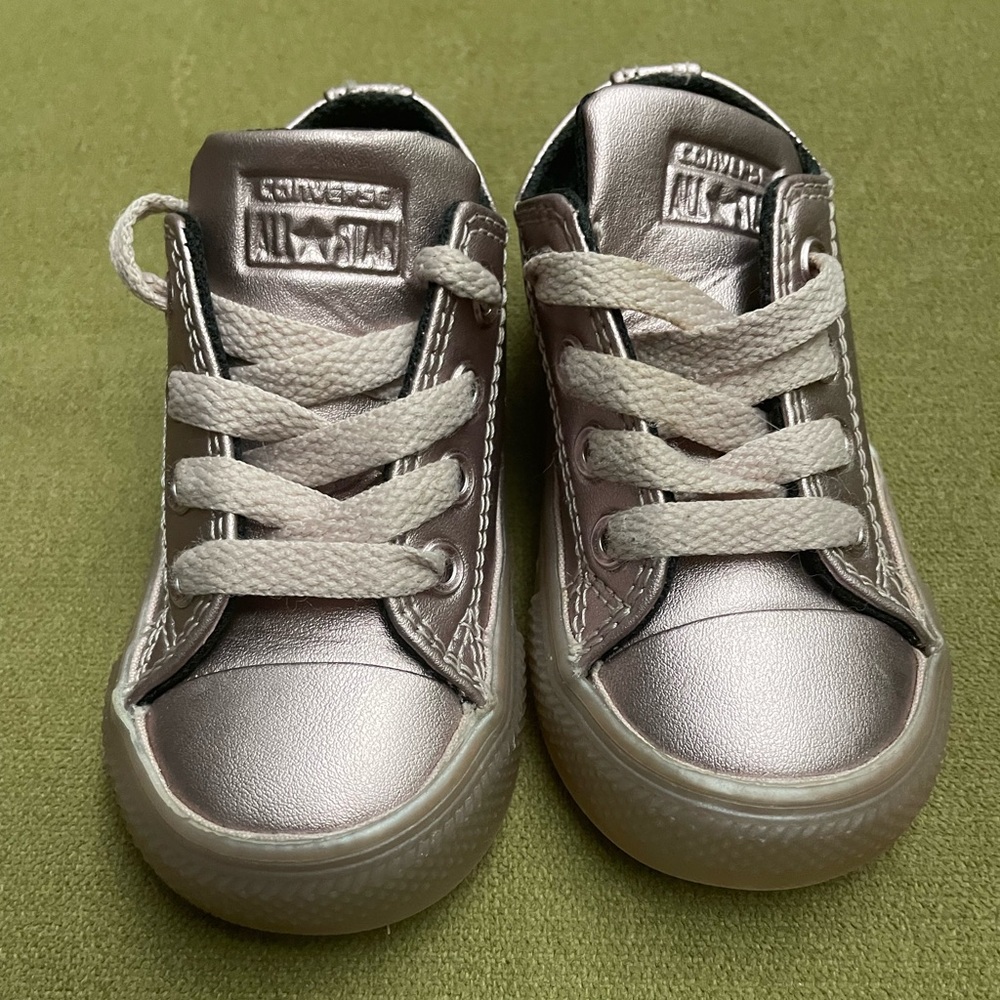 Converse infant girls sneakers